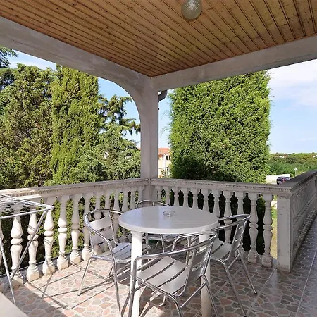 Bozo 1631 Apartman *