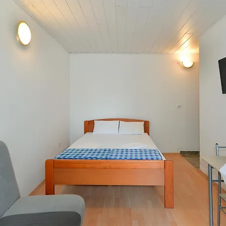 Bozo 1631 Fažana