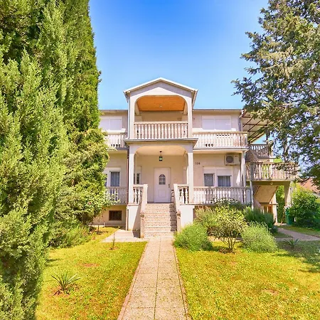 Bozo 1631 Apartmán Fažana