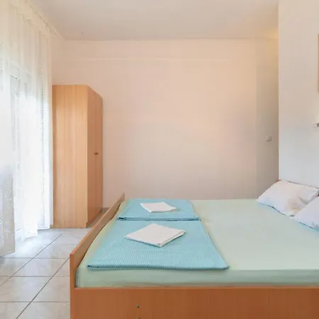 Bozo 1631 Apartman Fažana