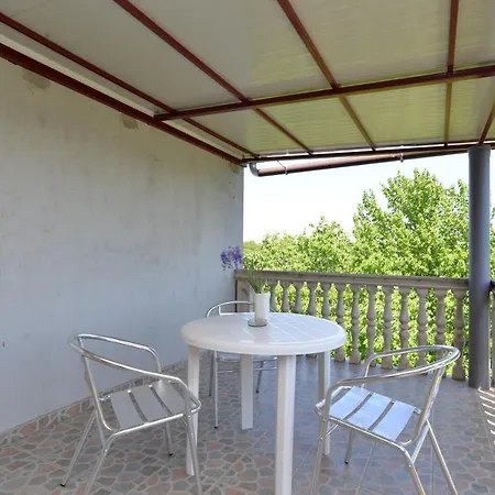 Bozo 1631 Apartman *