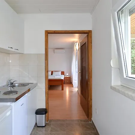 Bozo 1631 Apartment *