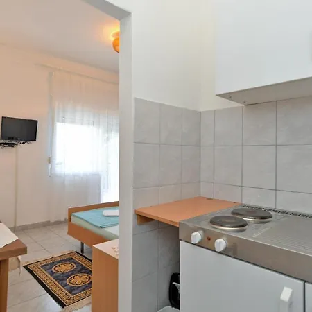 Bozo 1631 Apartment
